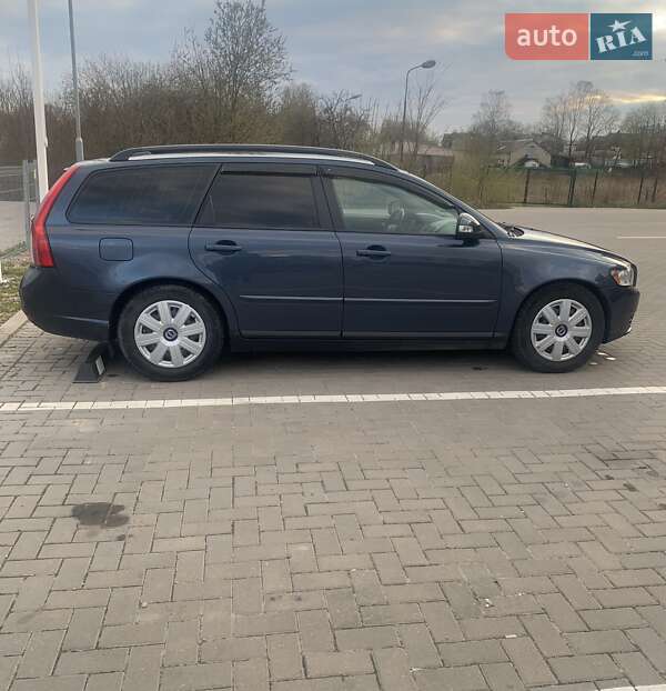 Volvo V50 2009