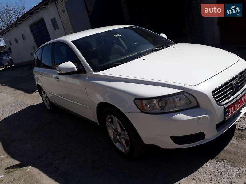 Универсал Volvo V50 2010 в 