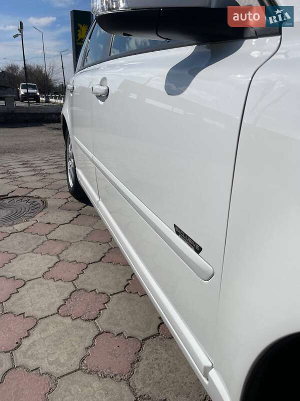 Універсал Volvo V50 2009 в Рівному