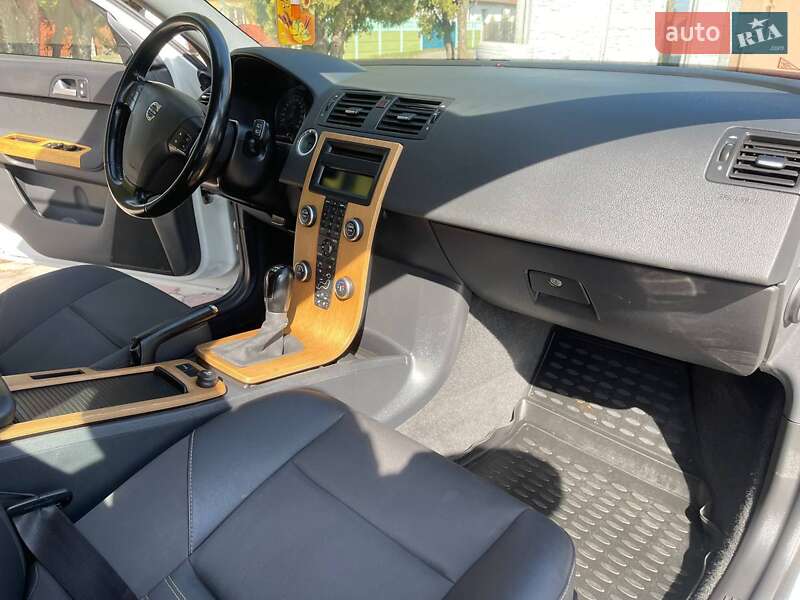 Універсал Volvo V50 2009 в Рівному