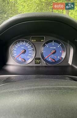 Универсал Volvo V50 2010 в 