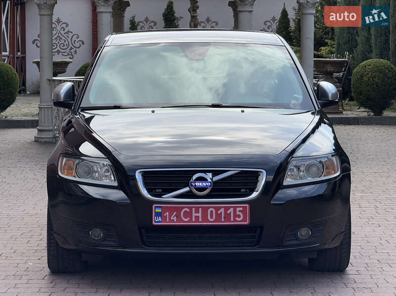 Універсал Volvo V50 2012 в Стрию