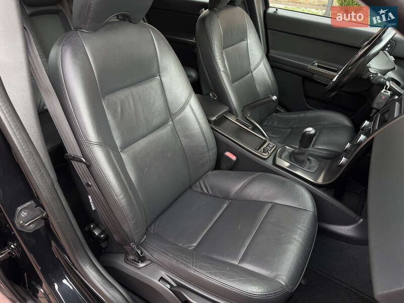 Універсал Volvo V50 2012 в Стрию