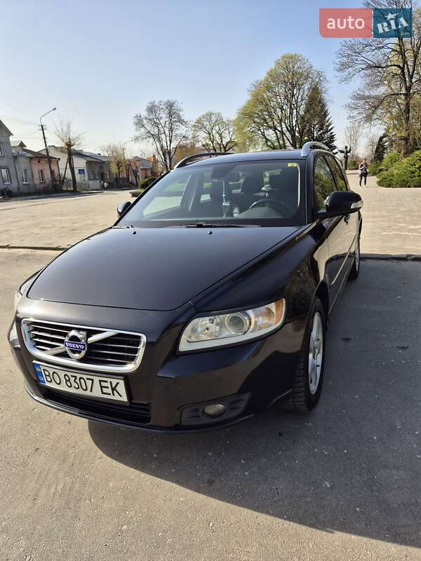 Универсал Volvo V50 2010 в 