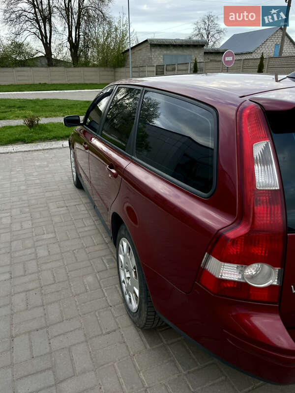 Универсал Volvo V50 2004 в Иваничах