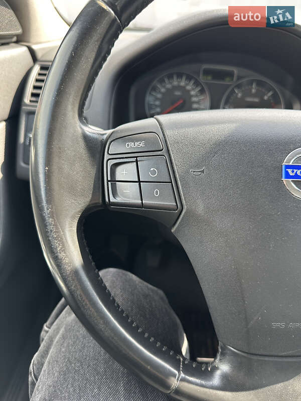 Універсал Volvo V50 2012 в Полтаві