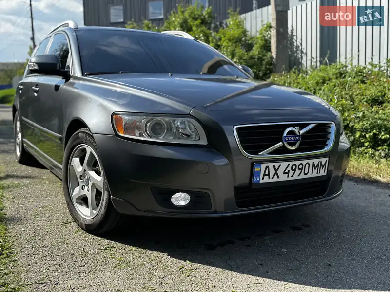 Volvo V50