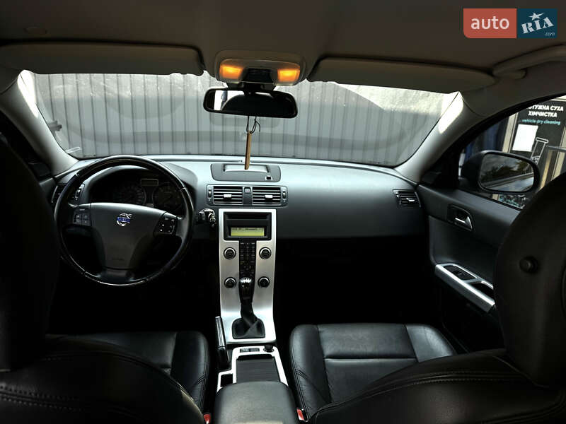 Универсал Volvo V50 2012 в Полтаве фото 16 Универсал Volvo V50 2012 в Полтаве