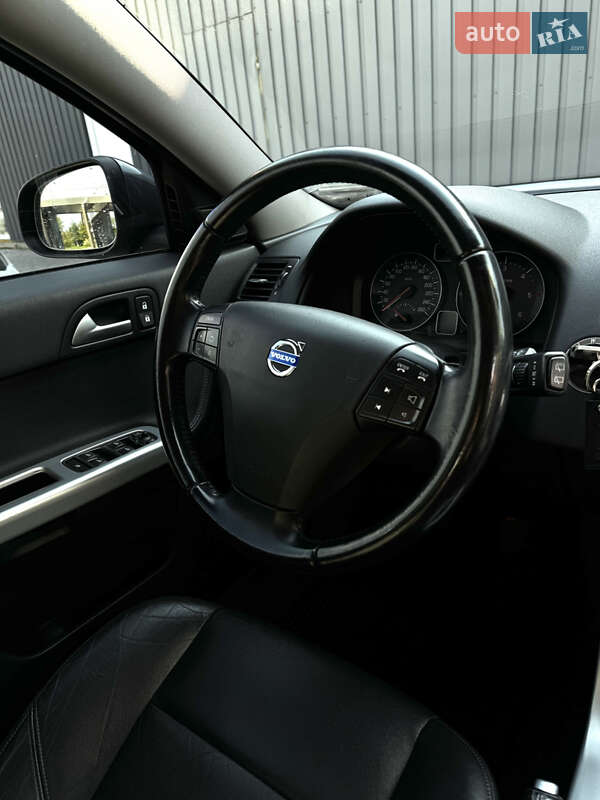 Универсал Volvo V50 2012 в Полтаве фото 19 Универсал Volvo V50 2012 в Полтаве