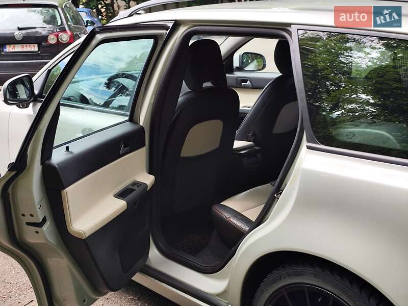 Універсал Volvo V50 2010 в Львові