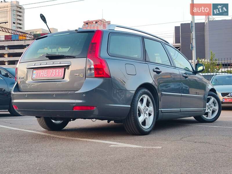 Универсал Volvo V50 2011 в Киеве фото 2 Универсал Volvo V50 2011 в Киеве
