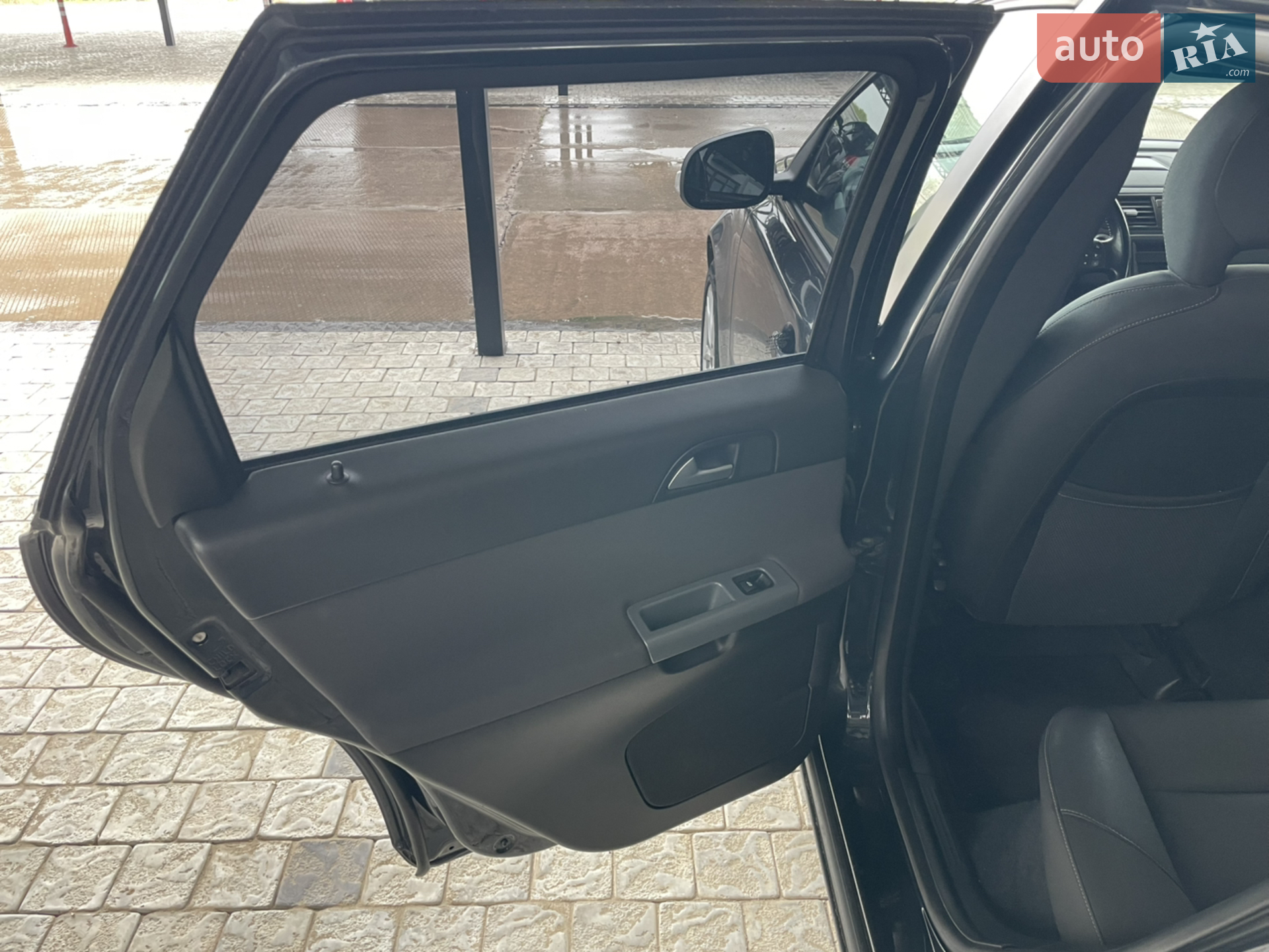 2010 Volvo V50 - мініатюра 16