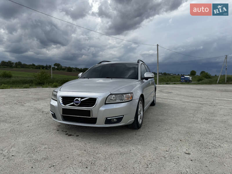 Volvo V50 2011