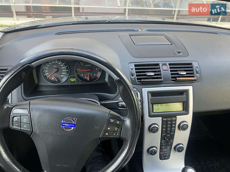 Універсал Volvo V50 2012 в Калуші