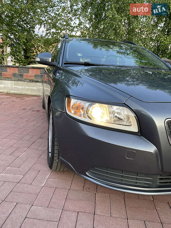 Універсал Volvo V50 2010 в Рівному