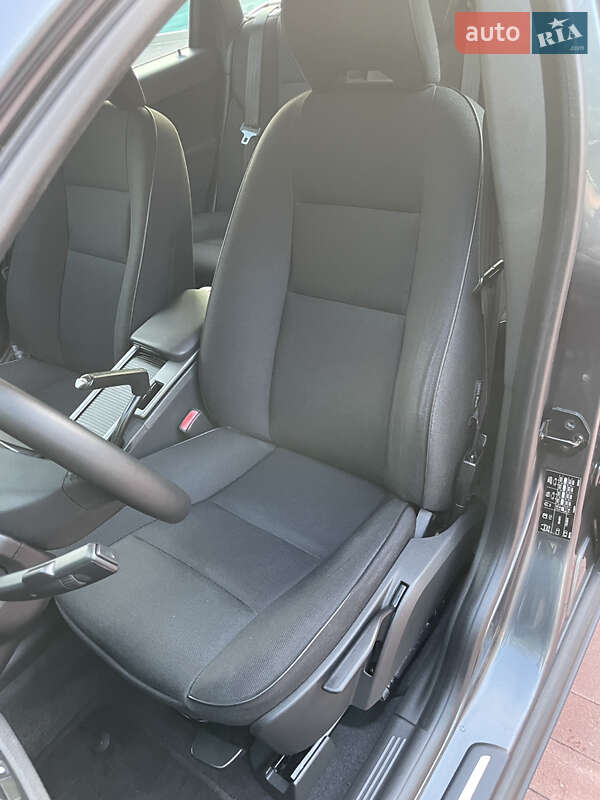 Універсал Volvo V50 2010 в Рівному