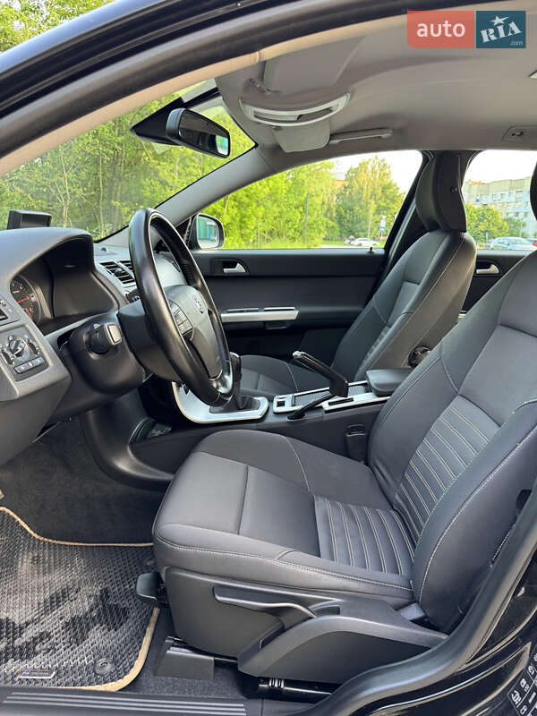 Универсал Volvo V50 2010 в Дрогобыче