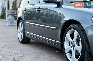Универсал Volvo V50 2012 в 