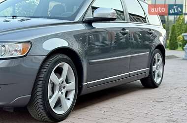 Универсал Volvo V50 2012 в 