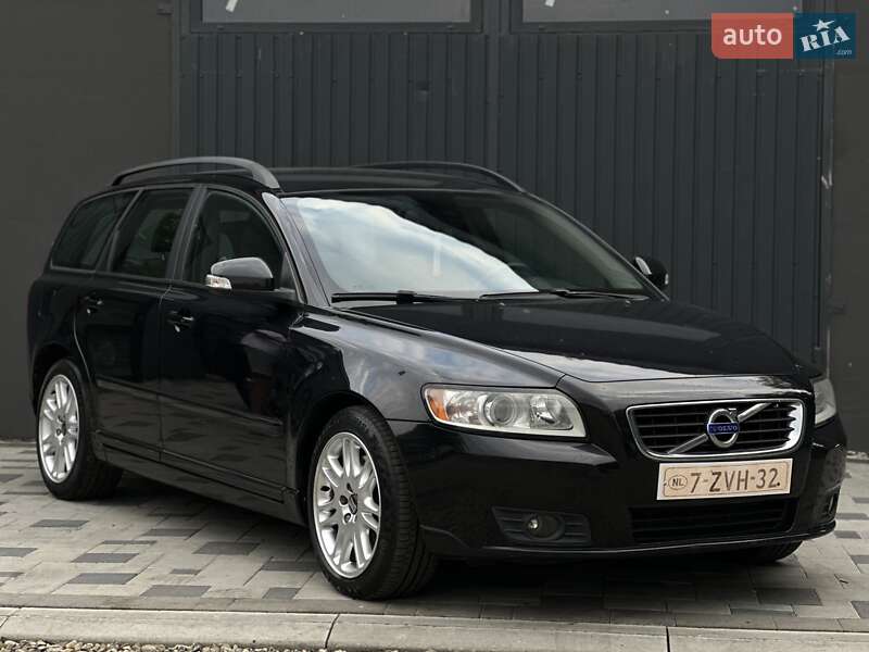 Volvo V50 2011