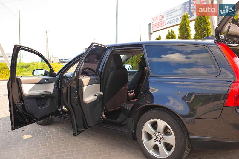 Универсал Volvo V50 2008 в Львове фото 24 Универсал Volvo V50 2008 в Львове