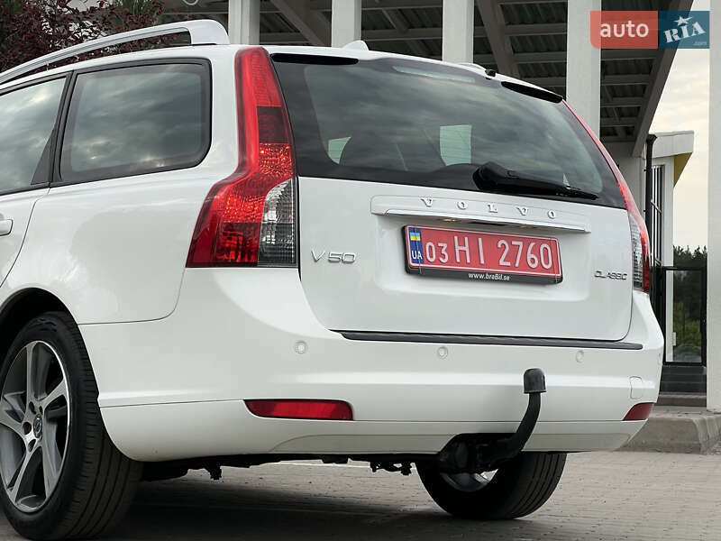 Універсал Volvo V50 2012 в Радивиліві