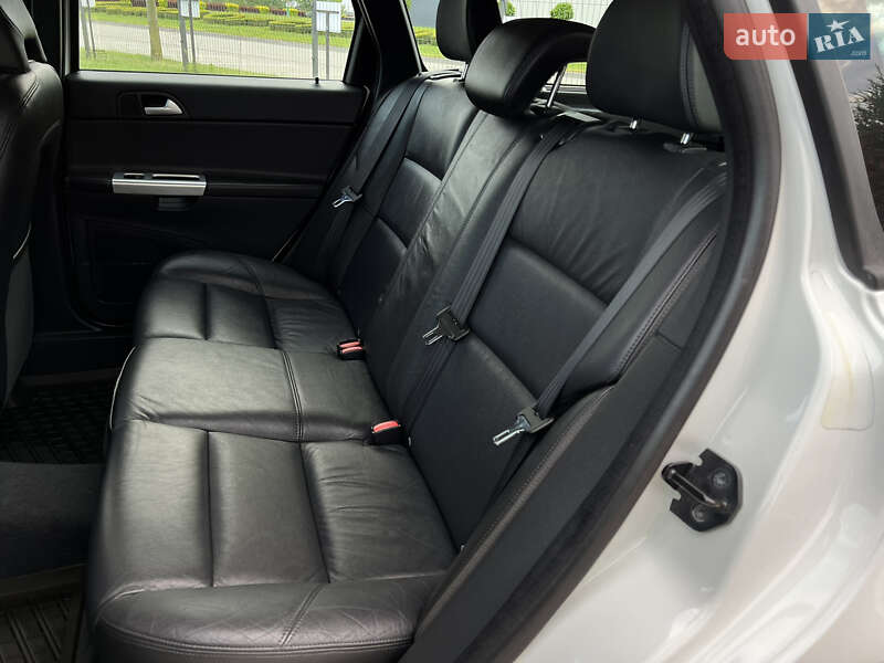 Універсал Volvo V50 2012 в Радивиліві