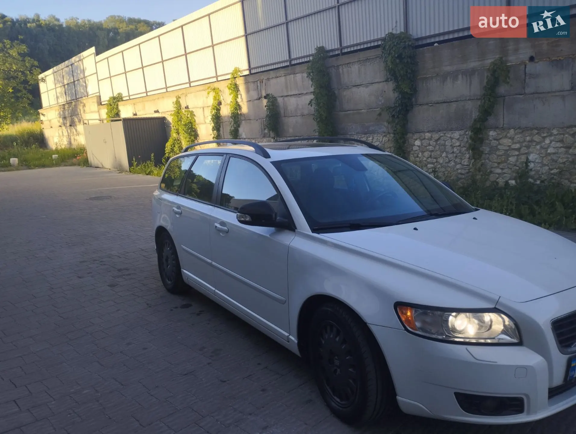 2010 Volvo V50 - мініатюра 8