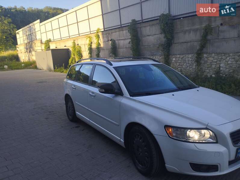 Универсал Volvo V50 2010 в Тернополе фото 8 Универсал Volvo V50 2010 в Тернополе