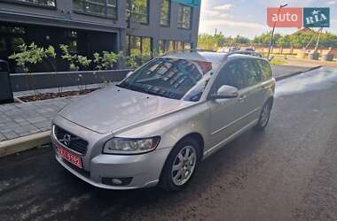 Універсал Volvo V50 2012 в Чернігові
