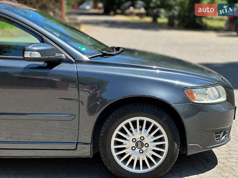 Універсал Volvo V50 2009 в Самборі