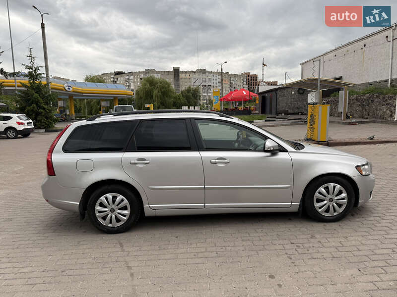 Універсал Volvo V50 2011 в Рівному