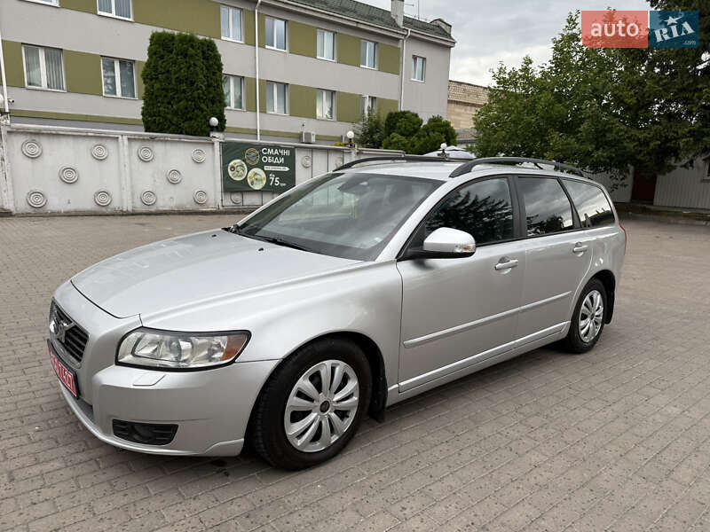 Універсал Volvo V50 2011 в Рівному