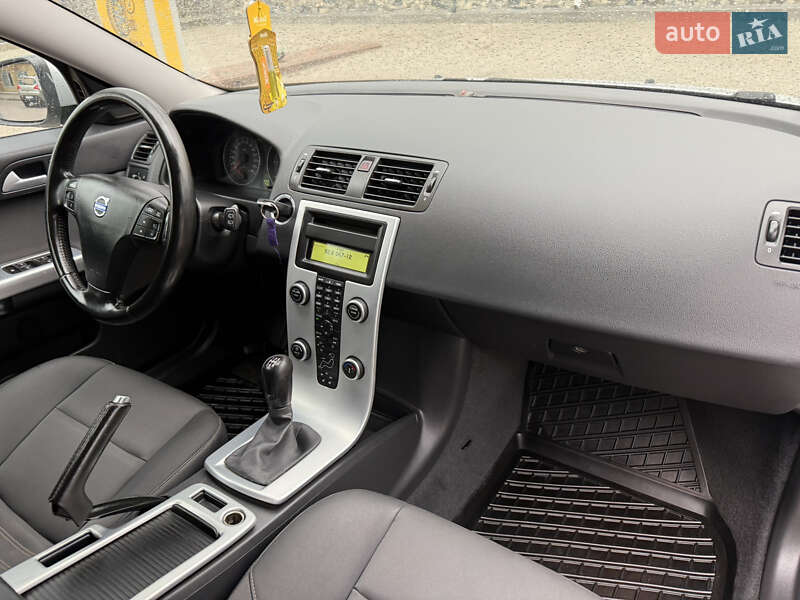 Універсал Volvo V50 2011 в Рівному