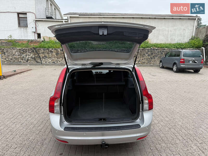 Універсал Volvo V50 2011 в Рівному