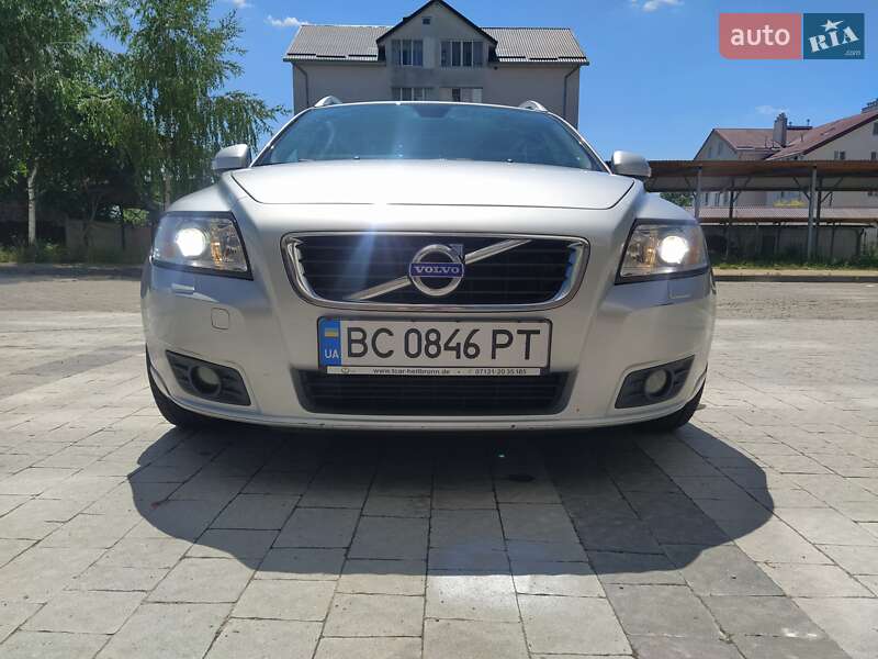 Універсал Volvo V50 2011 в Сокалі