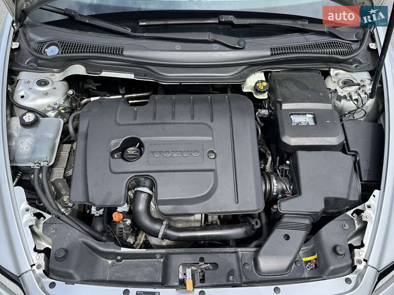 Универсал Volvo V50 2010 в Луцке