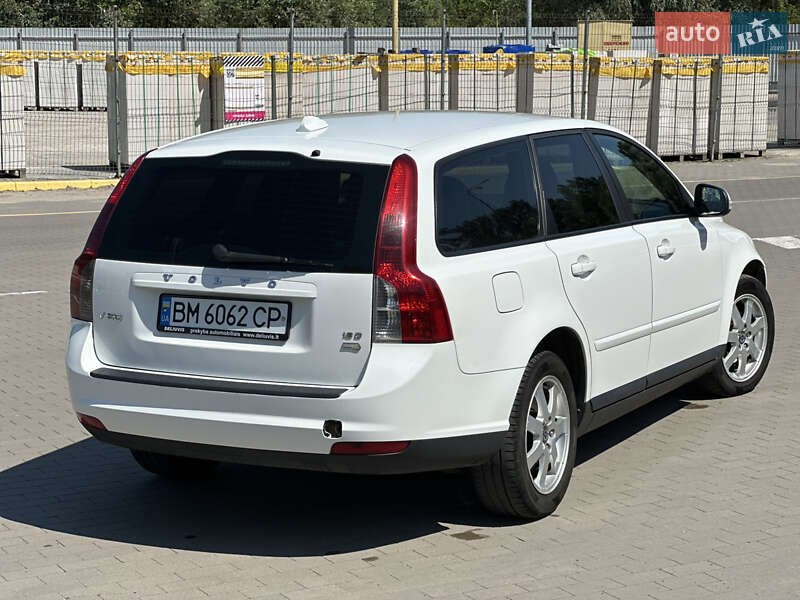 Універсал Volvo V50 2010 в Сумах