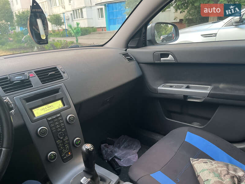 Универсал Volvo V50 2010 в Киеве