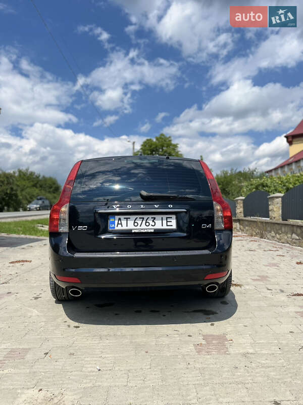 Универсал Volvo V50 2011 в Надворной