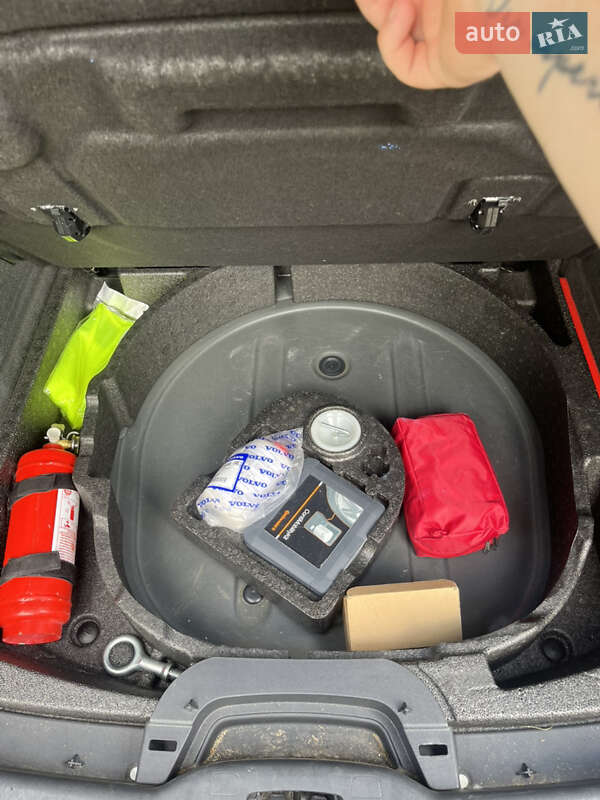 Универсал Volvo V50 2011 в Надворной