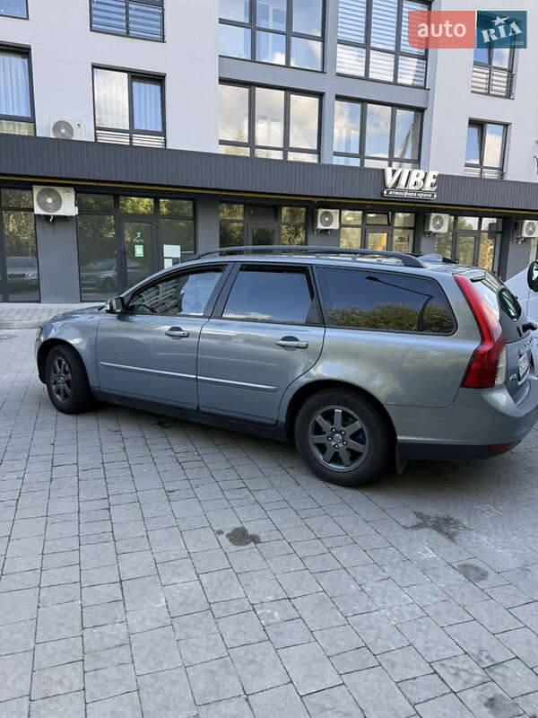Універсал Volvo V50 2009 в Новояворівську