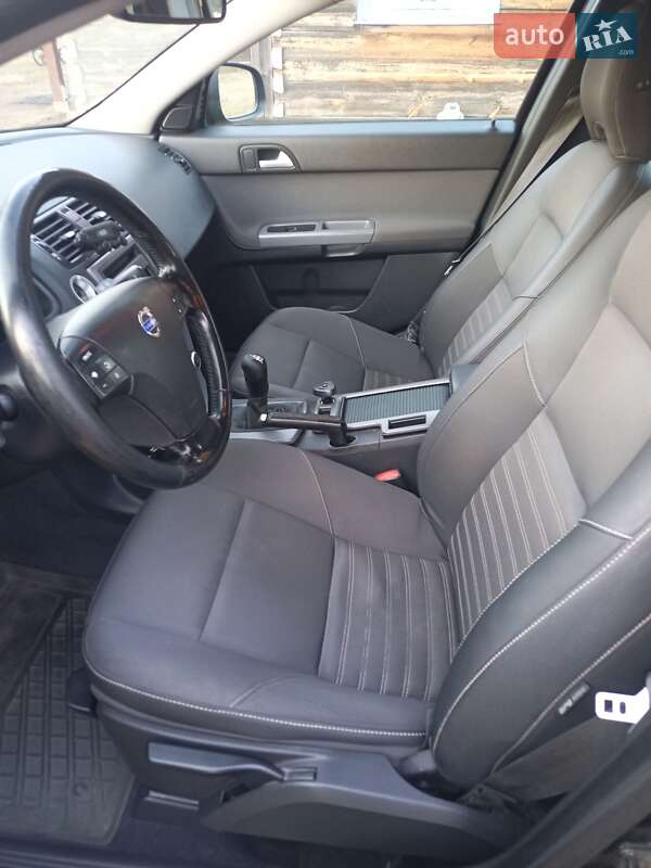 Универсал Volvo V50 2010 в Луцке