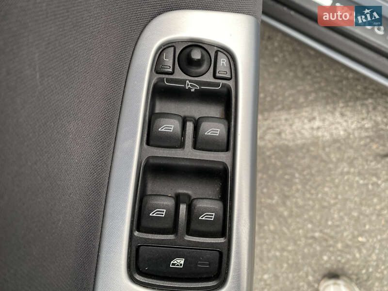 Универсал Volvo V50 2010 в Киеве