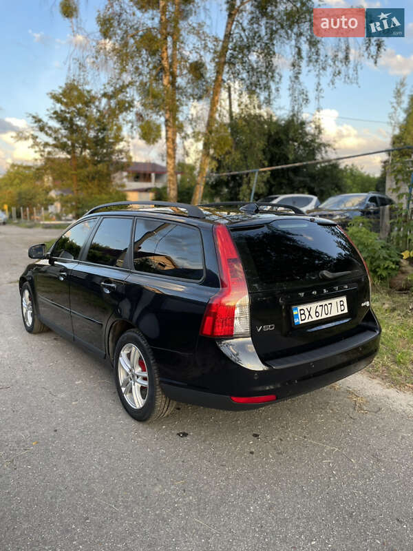 Универсал Volvo V50 2010 в Славуте