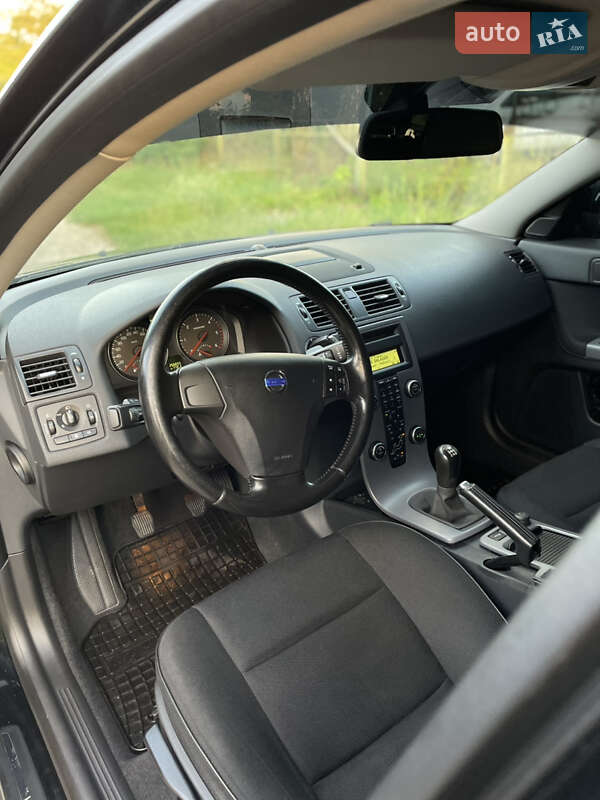 Универсал Volvo V50 2010 в Славуте