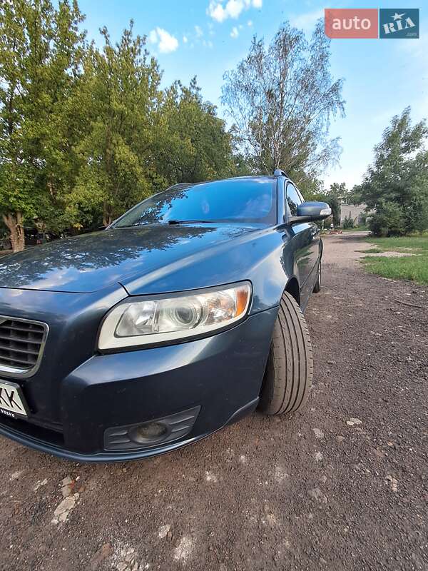 Універсал Volvo V50 2009 в Павлограді