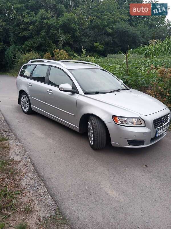 Volvo V50 2011