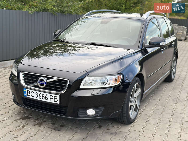 Volvo V50 2011