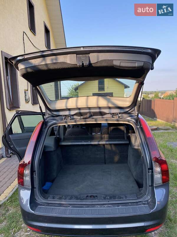 Універсал Volvo V50 2008 в Бориславі